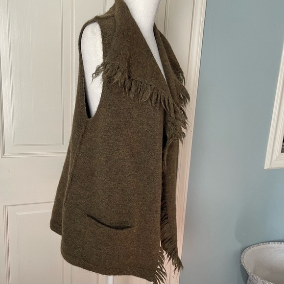 Aritzia Fei Fei Alpaca Blend Sweater Wilfred Free Green Small Boho Wool Fringe - Picture 5 of 15